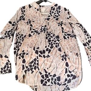 RICHARD ALLAN x H&M. Straight cut blouse in satin with a printed pattern size 2.